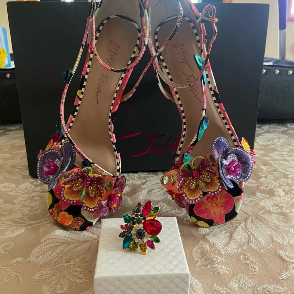 Betsey Johnson Multicolor Butterfly Floral Embellished Heels - Picture 4 of 6